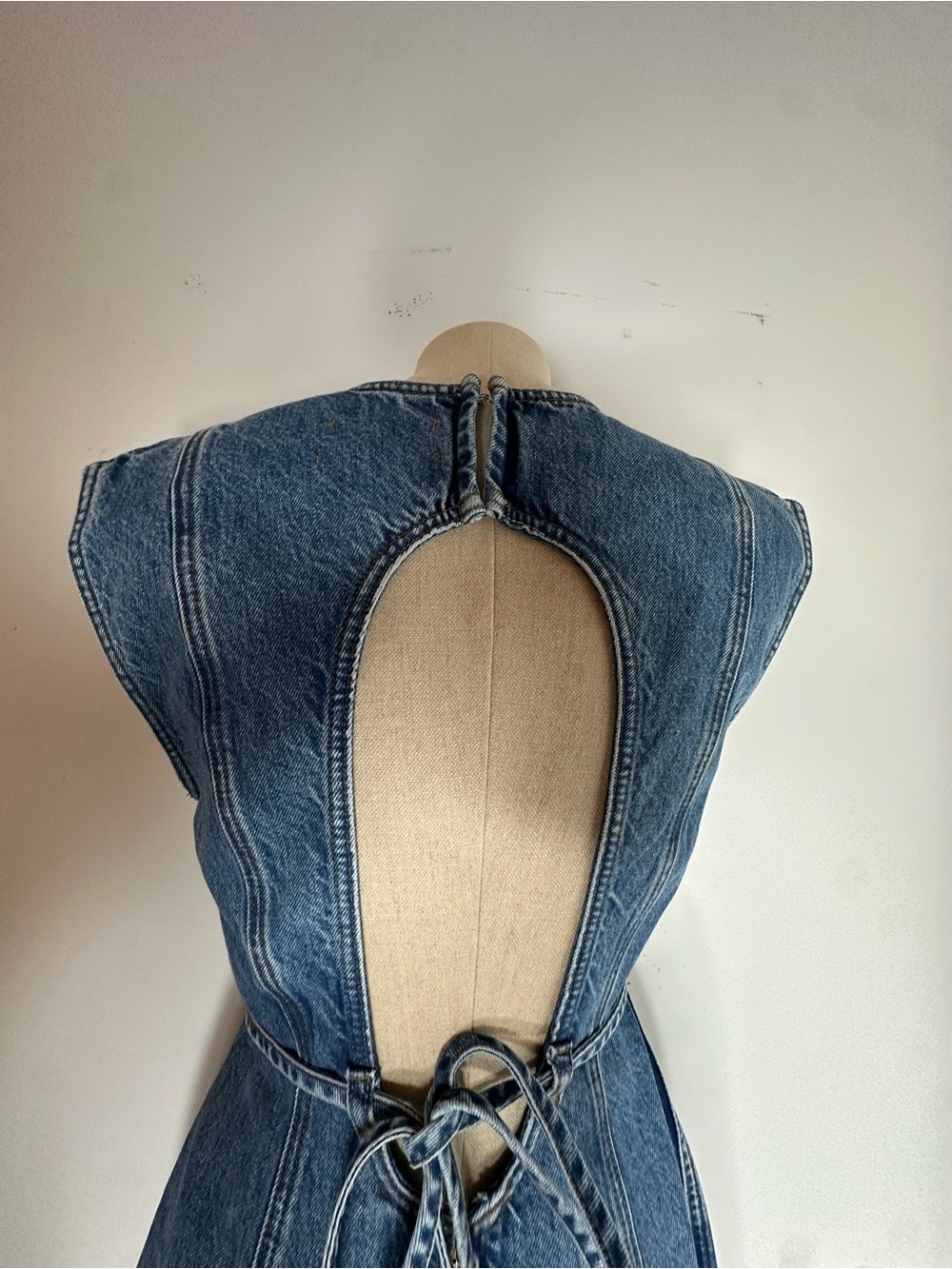 DALA Denim OPEN BACK DRESS blue denim size W24 - Picture 8 of 14